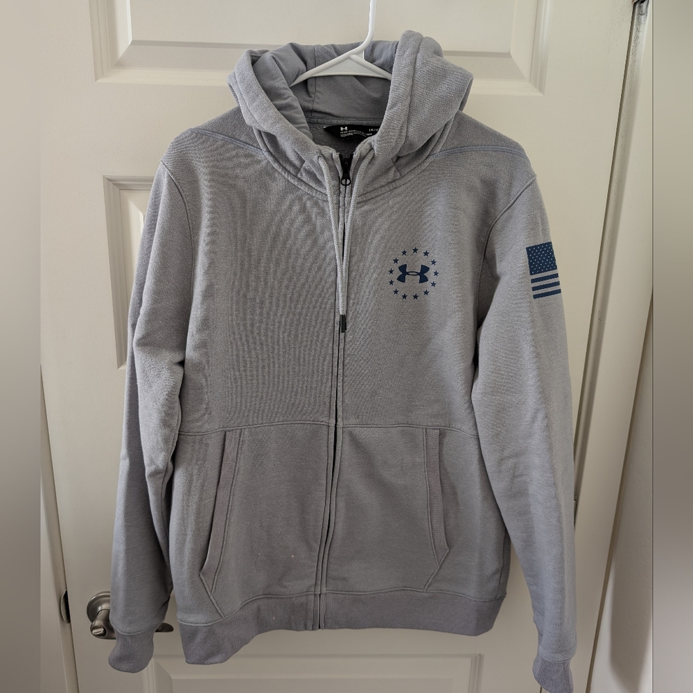 UNDER ARMOUR Zip-Up Hoodie Gray and Navy Blue Size Large with American Flag